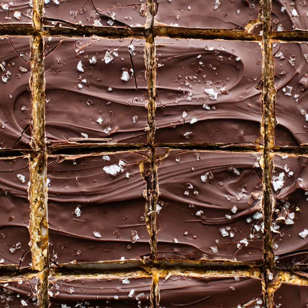 Peanut Butter Cup Oatmeal Bars