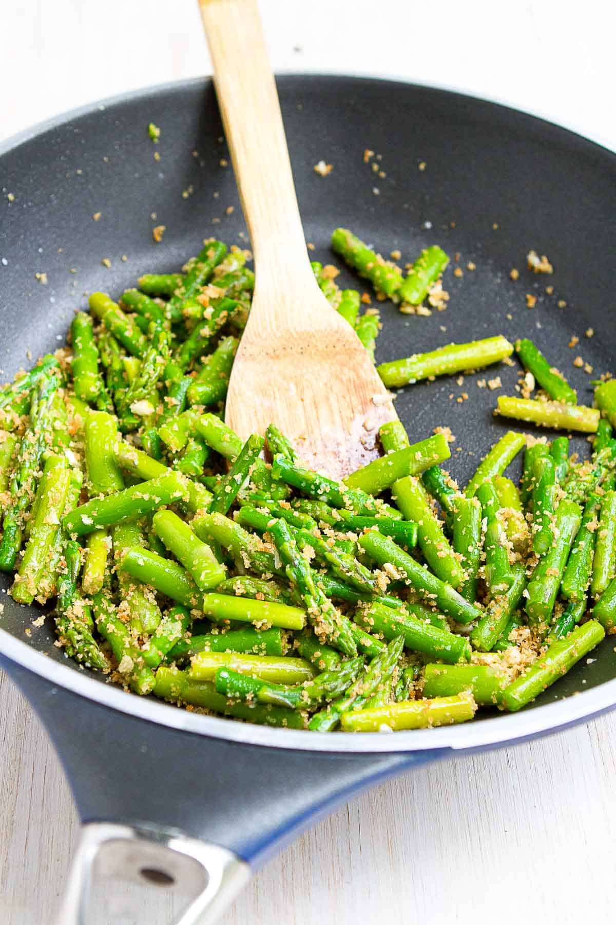 Sautéed Asparagus with Garlic Breadcrumbs