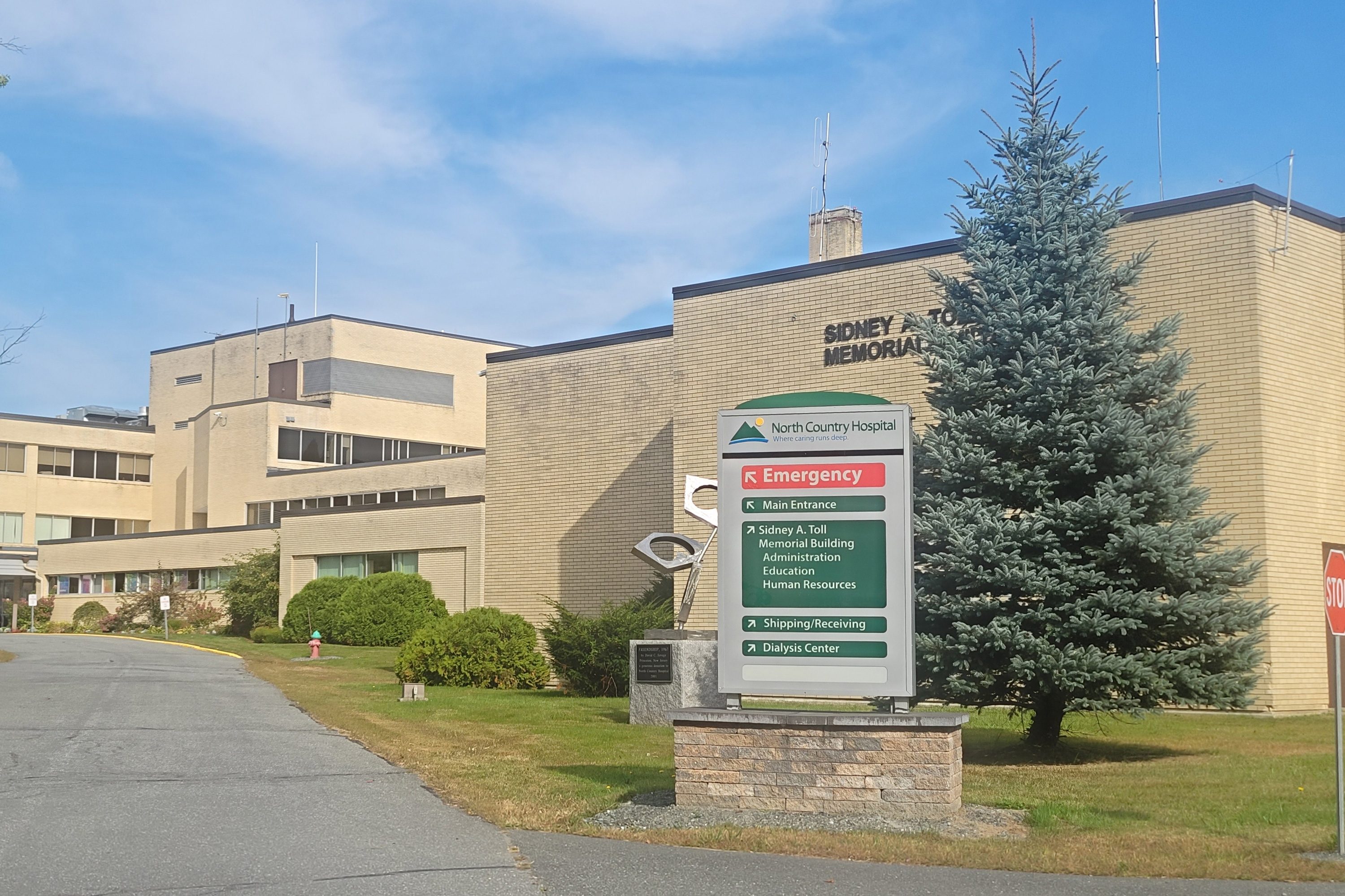 A photo of the exterior of a hospital.