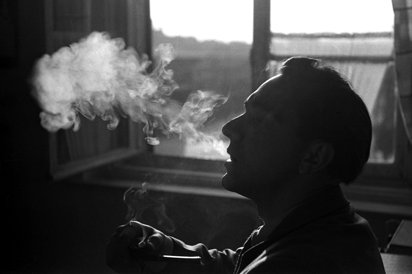Smokers Can Cut Dementia Risk