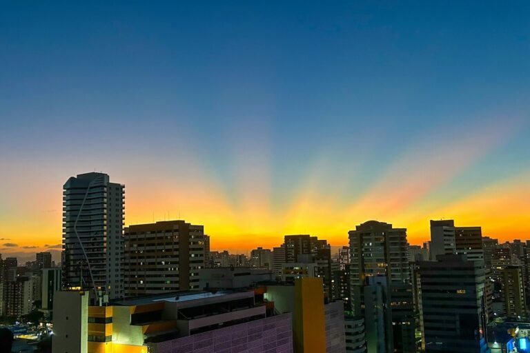 Why “Sundowning” Happens: The Brain’s Hidden 24-Hour Clock