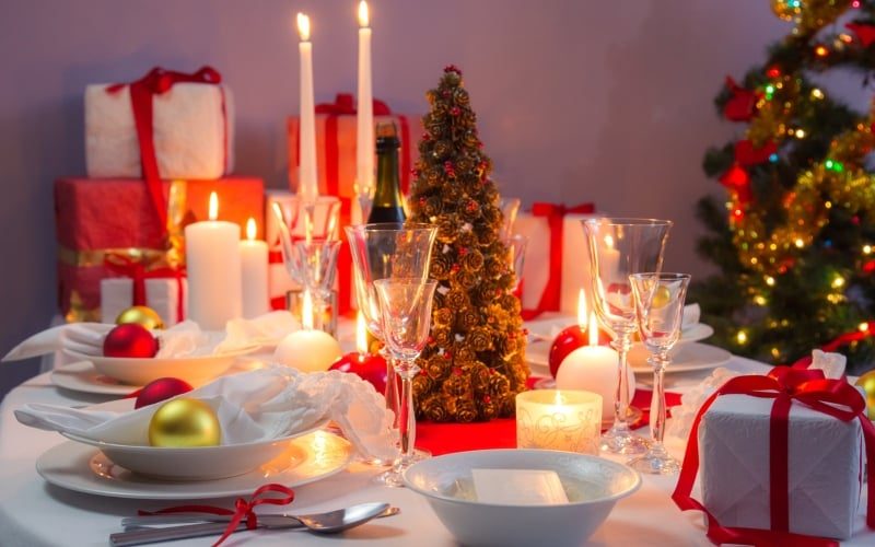 Staying Sober During the Holidays: 8 Expert Tips for People in Recovery and Non-Drinkers