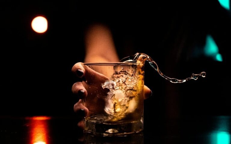 Warning Signs of Alcohol-Use Disorder Relapse