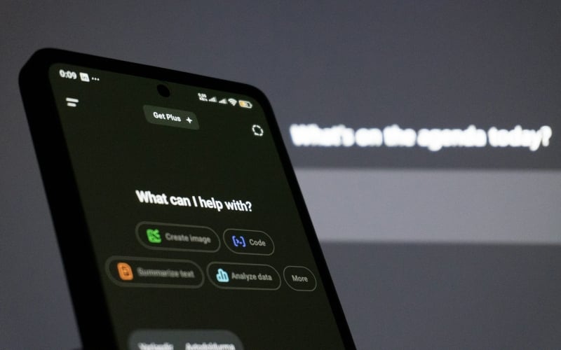 AI Chatbots Spark Mental Health Concerns, Including Psychosis Risk