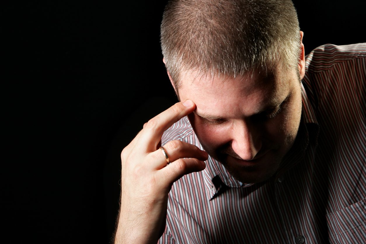 How to Handle Intrusive Thoughts: A Therapist’s Guide to What They Are and What Actually Helps