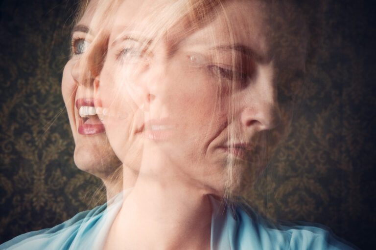 PMDD 101: 6 Things to Know About Premenstrual Dysphoric Disorder